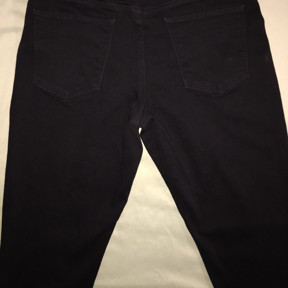 Black Universal Threads Jeans - Picture 4 of 4